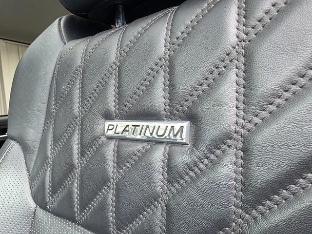 Toyota Tundra 4WD Truck CrewMax 5.7L V8 6-Spd AT Platinum (Natl) 2016