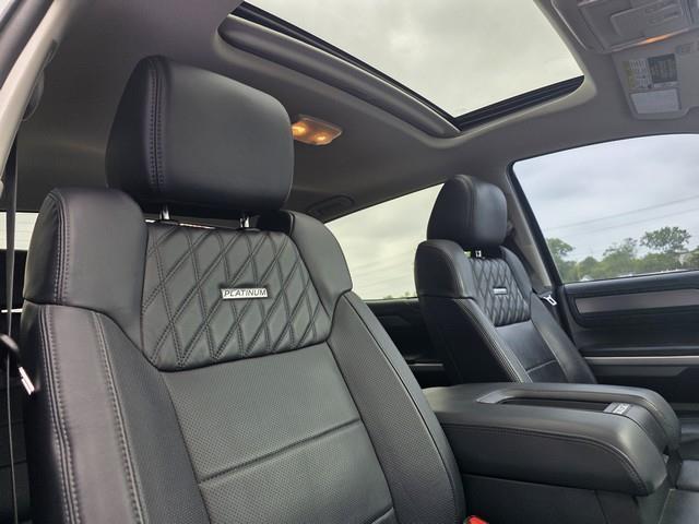 Toyota Tundra 4WD Truck CrewMax 5.7L V8 6-Spd AT Platinum (Natl) 2016