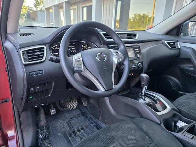 Nissan Rogue FWD 4dr SV 2016