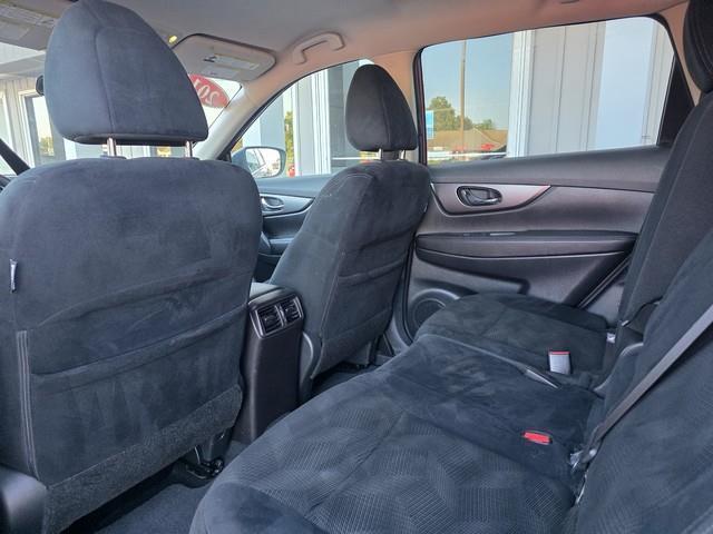 Nissan Rogue FWD 4dr SV 2016