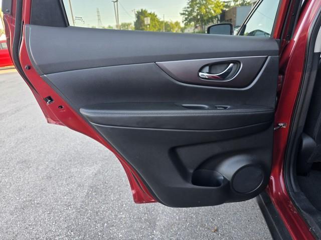Nissan Rogue FWD 4dr SV 2016