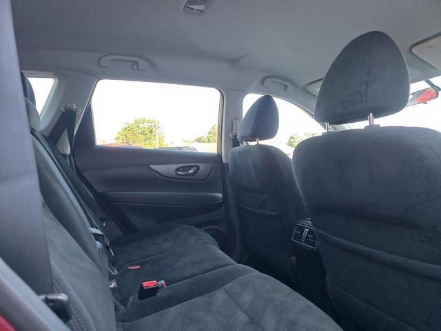 Nissan Rogue FWD 4dr SV 2016