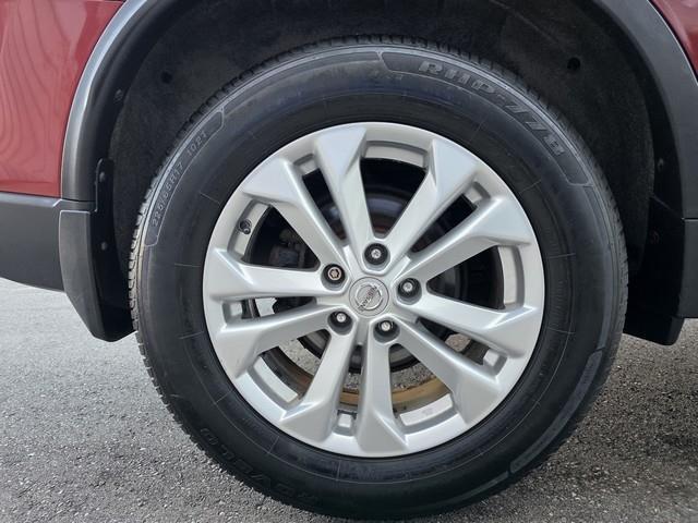 Nissan Rogue FWD 4dr SV 2016
