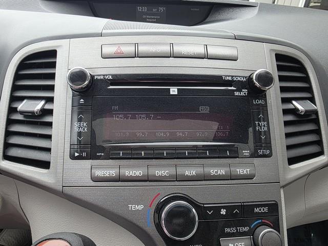 Toyota Venza 4dr Wgn V6 AWD XLE (Natl) 2012