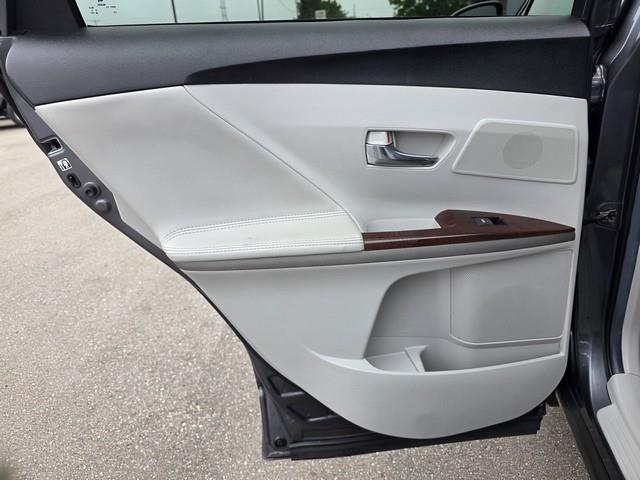 Toyota Venza 4dr Wgn V6 AWD XLE (Natl) 2012