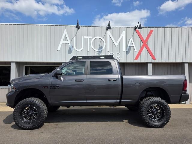 2018 RAM 1500 Night 4x4 Crew Cab 6'4" Box *Ltd Avail*