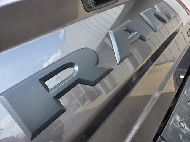 RAM 1500 Night 4x4 Crew Cab 6'4" Box *Ltd Avail* 2018