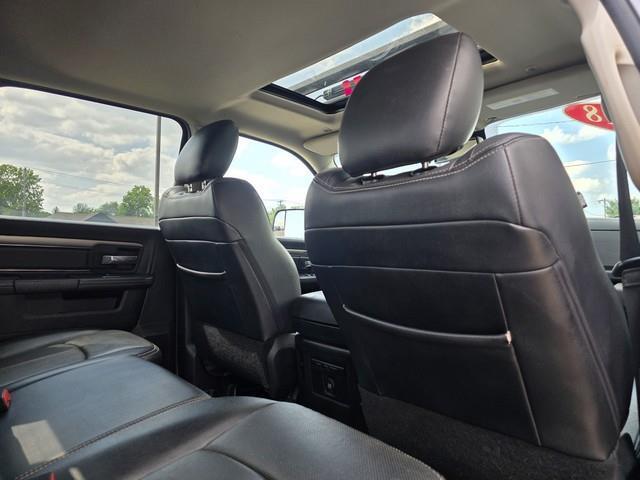 RAM 1500 Night 4x4 Crew Cab 6'4" Box *Ltd Avail* 2018