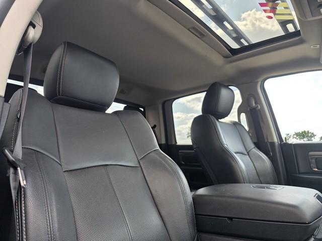 RAM 1500 Night 4x4 Crew Cab 6'4" Box *Ltd Avail* 2018