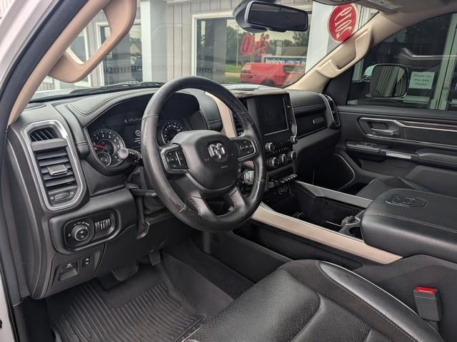 RAM 1500 Laramie 4x4 Crew Cab 6'4" Box 2019