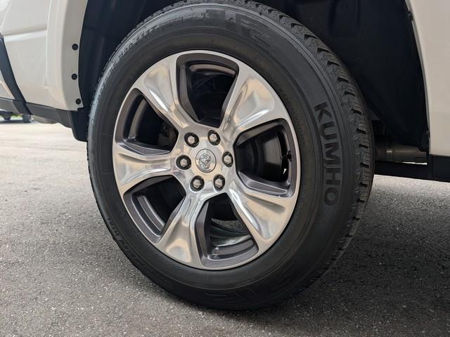 RAM 1500 Laramie 4x4 Crew Cab 6'4" Box 2019