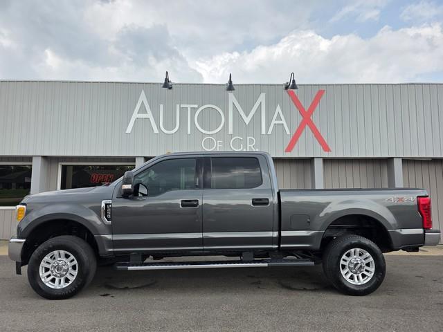 Ford Super Duty F-250 SRW King Ranch 4WD Crew Cab 8' Box 2017