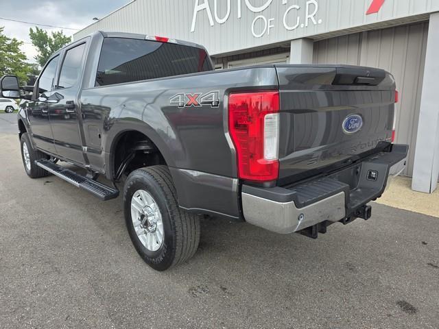 Ford Super Duty F-250 SRW King Ranch 4WD Crew Cab 8' Box 2017