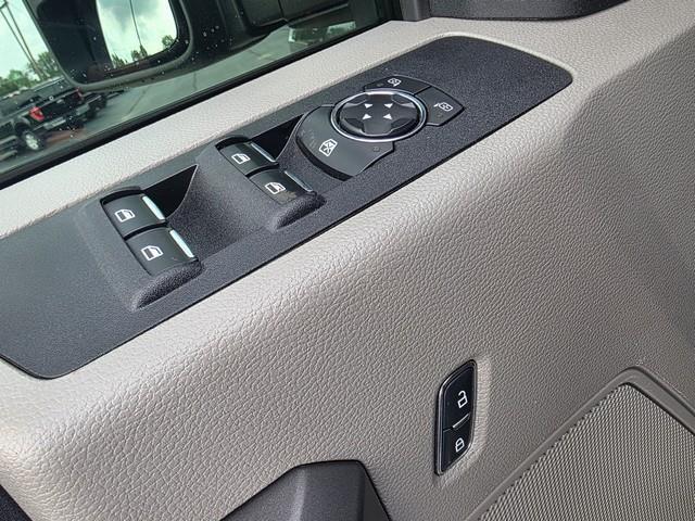 Ford Super Duty F-250 SRW King Ranch 4WD Crew Cab 8' Box 2017