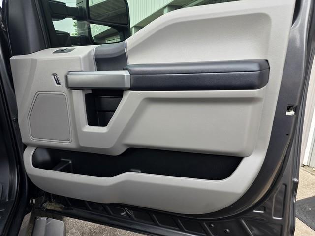 Ford Super Duty F-250 SRW King Ranch 4WD Crew Cab 8' Box 2017