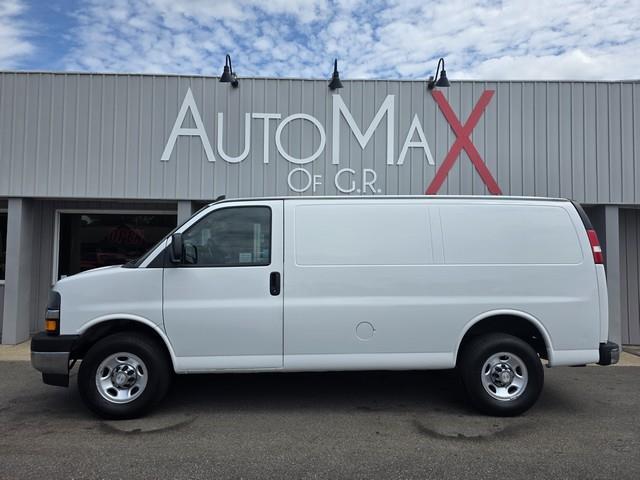 2017 Chevrolet Express Cargo Van RWD 3500 135"