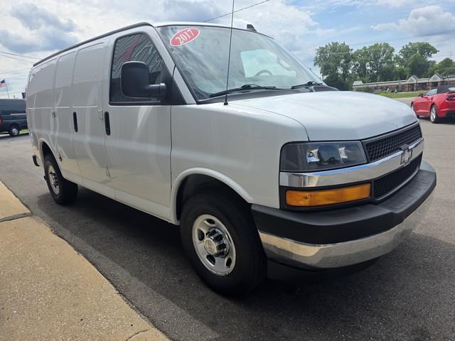 Chevrolet Express Cargo Van RWD 3500 135" 2017