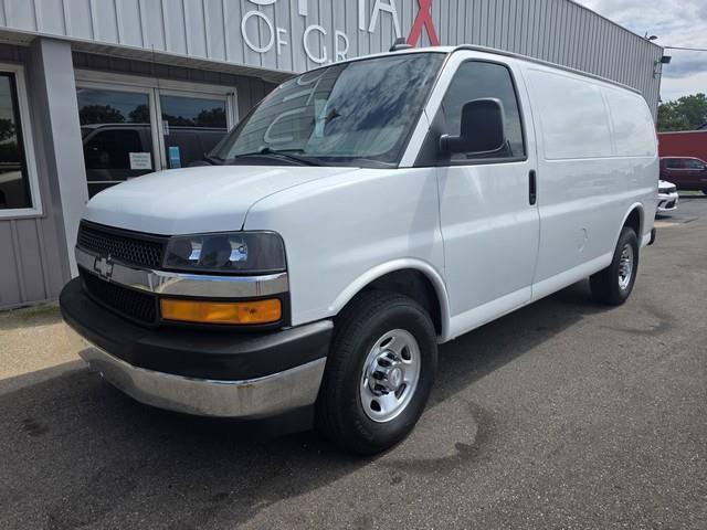Chevrolet Express Cargo Van RWD 3500 135" 2017