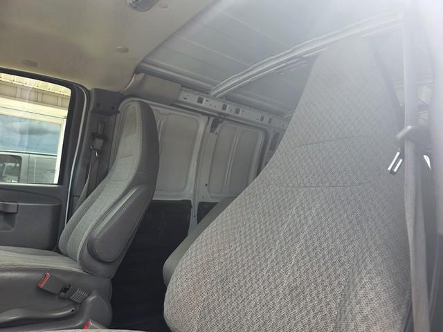 Chevrolet Express Cargo Van RWD 3500 135" 2017