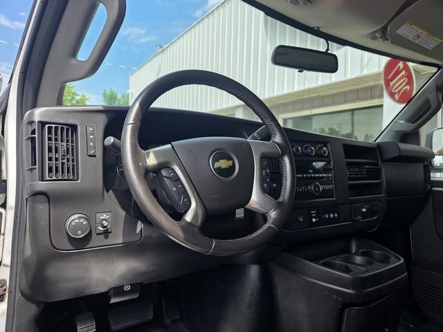 Chevrolet Express Cargo Van RWD 3500 135" 2017