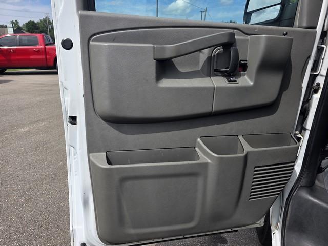 Chevrolet Express Cargo Van RWD 3500 135" 2017