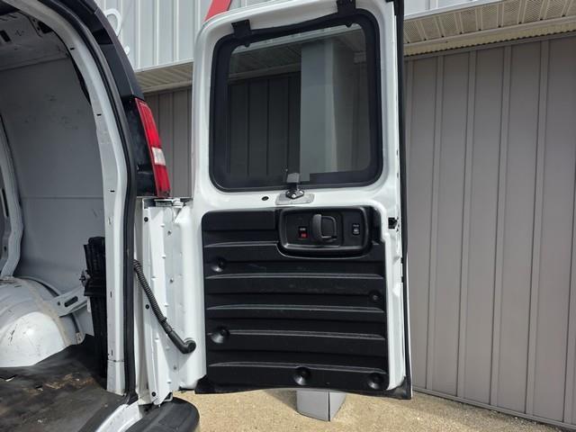 Chevrolet Express Cargo Van RWD 3500 135" 2017
