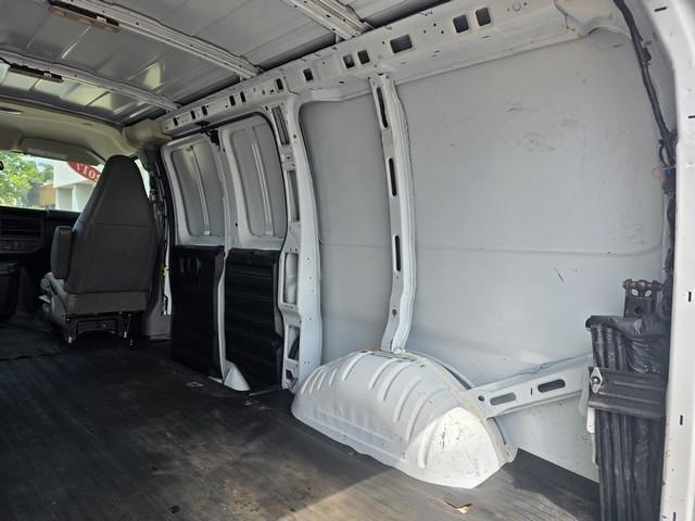 Chevrolet Express Cargo Van RWD 3500 135" 2017