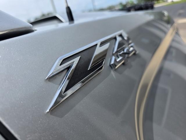 GMC Sierra 1500 4WD Crew Cab 143.5" SLE 2014