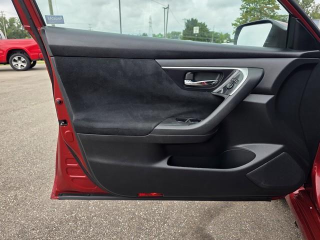Nissan Altima 4dr Sdn I4 2.5 SV 2014
