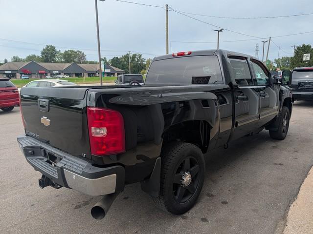 Chevrolet Silverado 2500HD 4WD Crew Cab 153.7" LT 2011