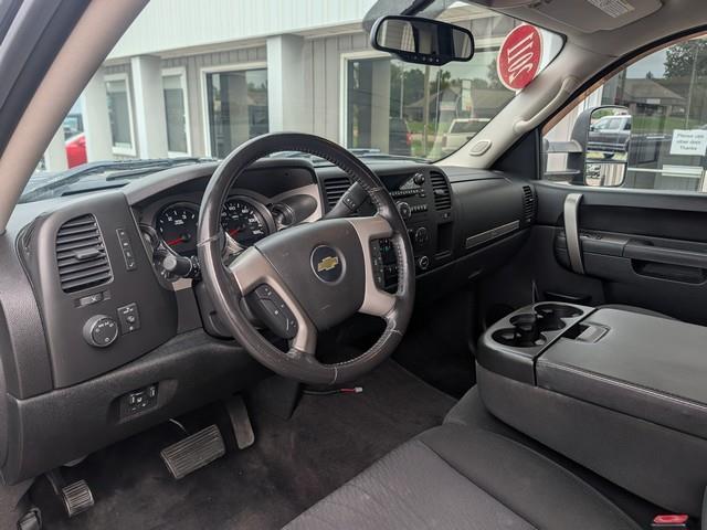Chevrolet Silverado 2500HD 4WD Crew Cab 153.7" LT 2011