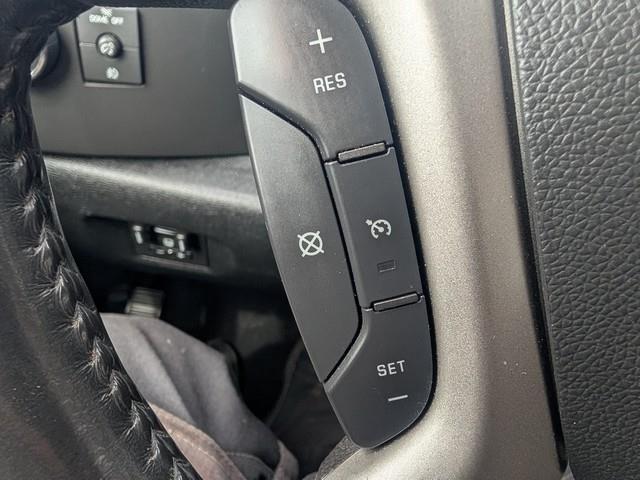 Chevrolet Silverado 2500HD 4WD Crew Cab 153.7" LT 2011