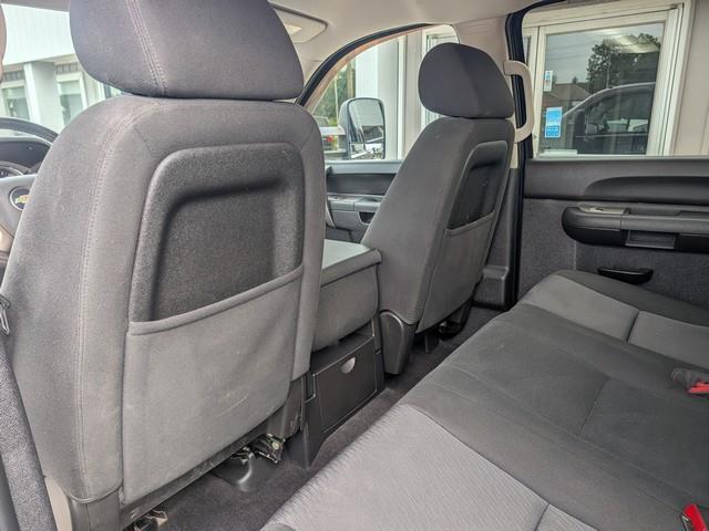 Chevrolet Silverado 2500HD 4WD Crew Cab 153.7" LT 2011