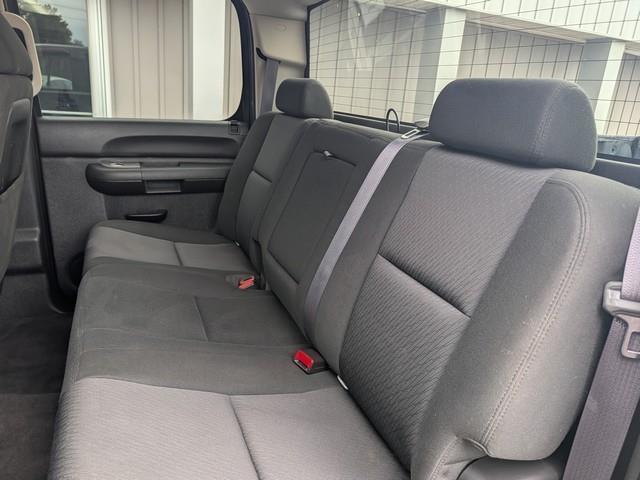 Chevrolet Silverado 2500HD 4WD Crew Cab 153.7" LT 2011
