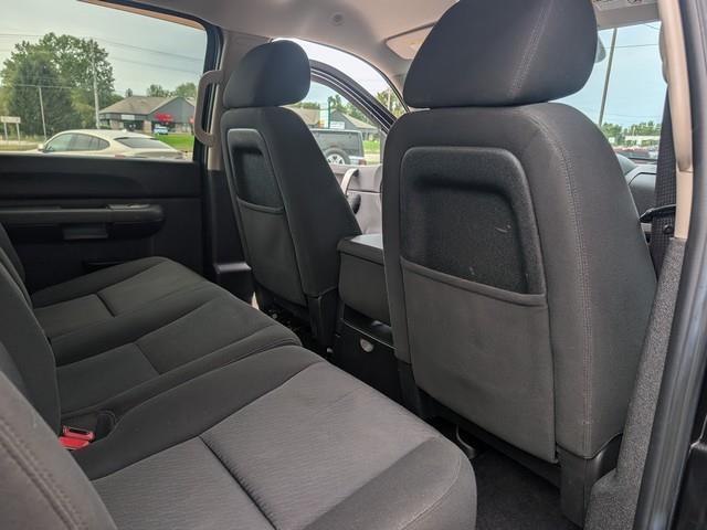 Chevrolet Silverado 2500HD 4WD Crew Cab 153.7" LT 2011