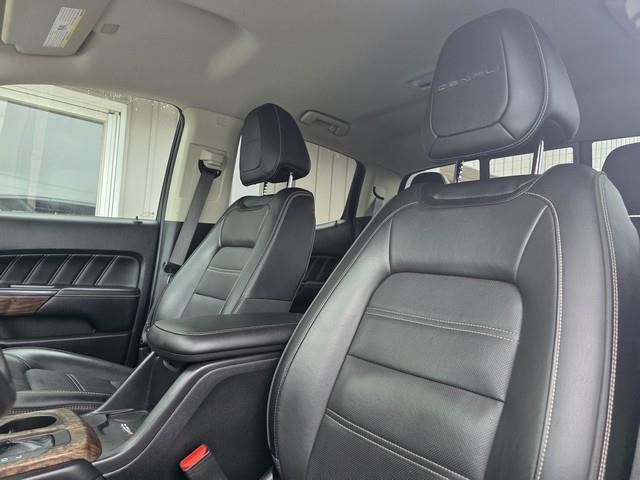 GMC Canyon 4WD Crew Cab 128" Denali 2021