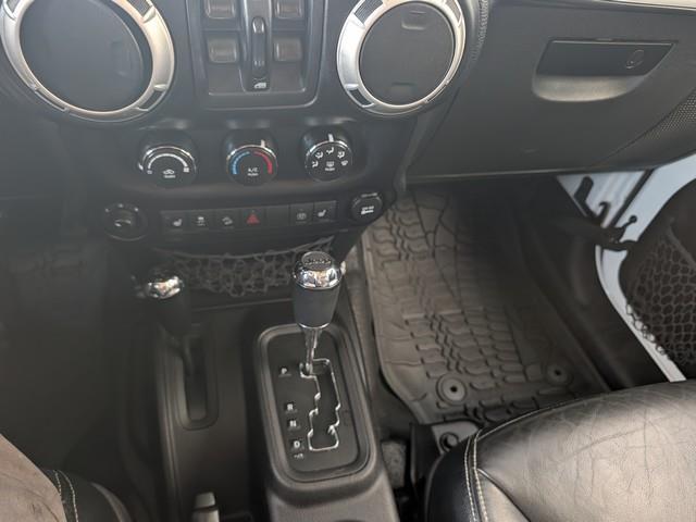 Jeep Wrangler Unlimited 4WD 4dr Sahara 2015