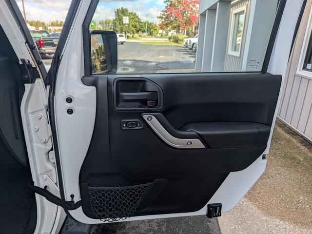 Jeep Wrangler Unlimited 4WD 4dr Sahara 2015