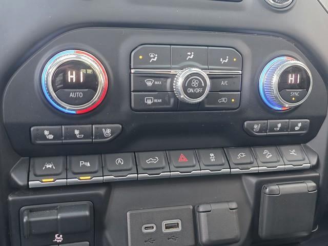 GMC Sierra 1500 4WD Crew Cab 147" Denali 2020
