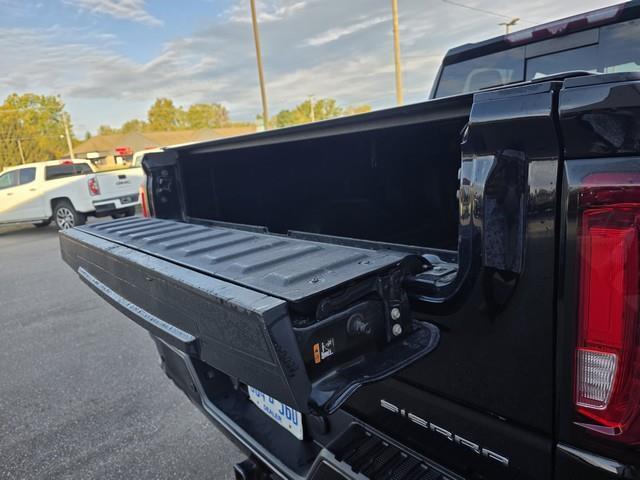 GMC Sierra 1500 4WD Crew Cab 147" Denali 2020