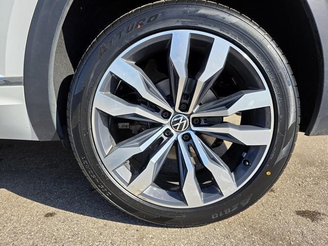 Volkswagen Atlas Cross Sport 3.6L V6 SEL Premium R-Line 4MOTION 2022