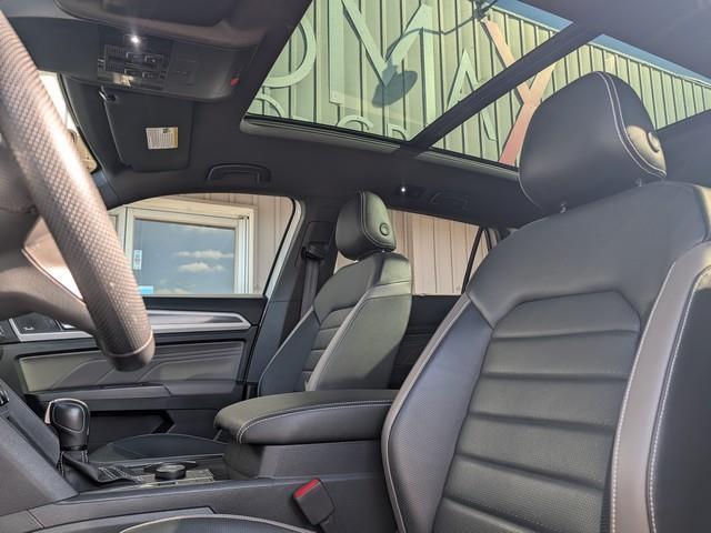 Volkswagen Atlas Cross Sport 3.6L V6 SEL Premium R-Line 4MOTION 2022