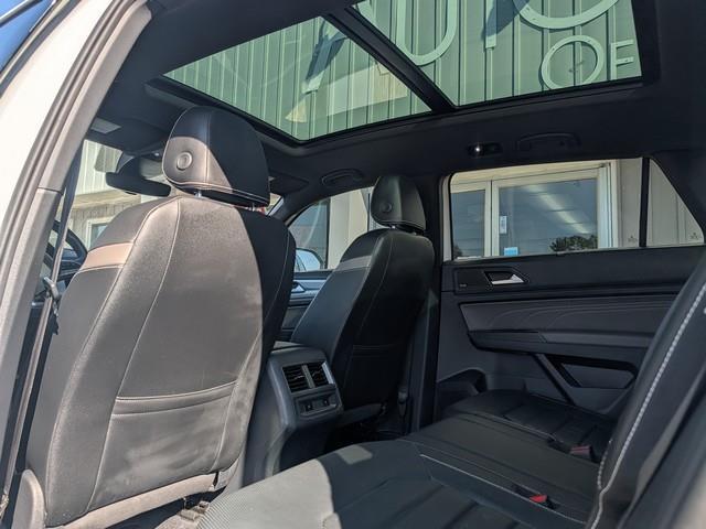 Volkswagen Atlas Cross Sport 3.6L V6 SEL Premium R-Line 4MOTION 2022