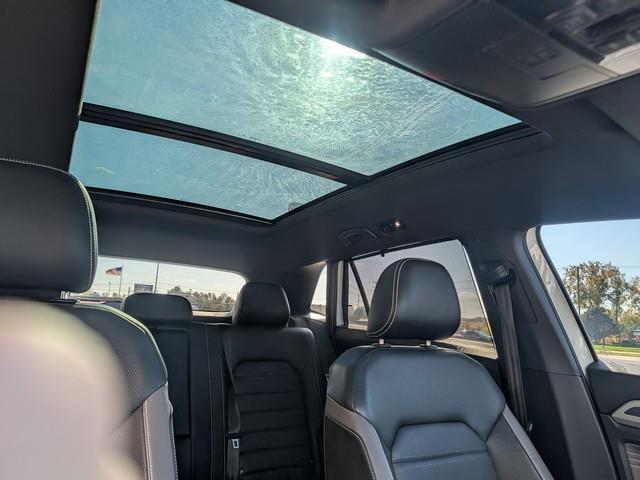 Volkswagen Atlas Cross Sport 3.6L V6 SEL Premium R-Line 4MOTION 2022