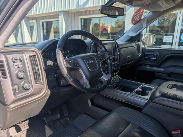 GMC Sierra 1500 4WD Crew Cab 153.0" SLT 2017