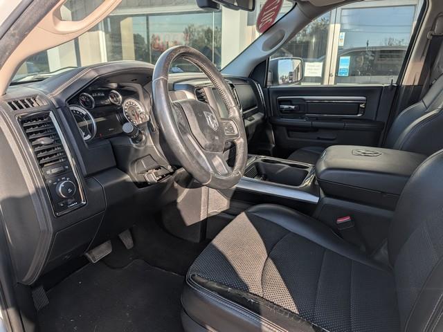 RAM 1500 4WD Quad Cab 140.5" Sport 2017