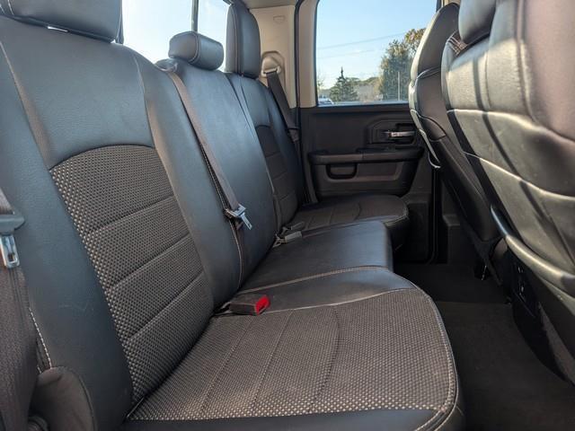 RAM 1500 4WD Quad Cab 140.5" Sport 2017