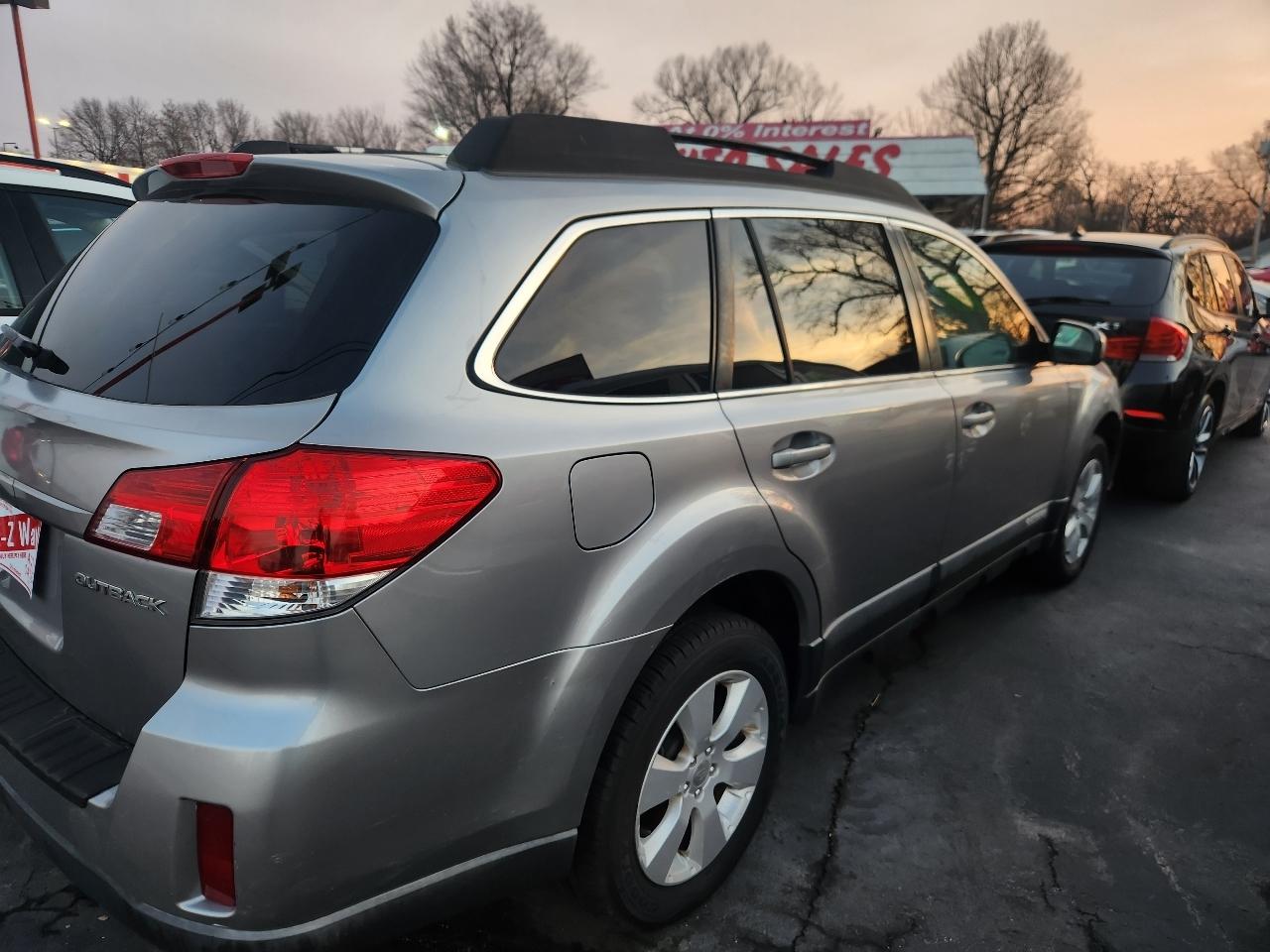 Subaru Outback 2.5i Limited 2010