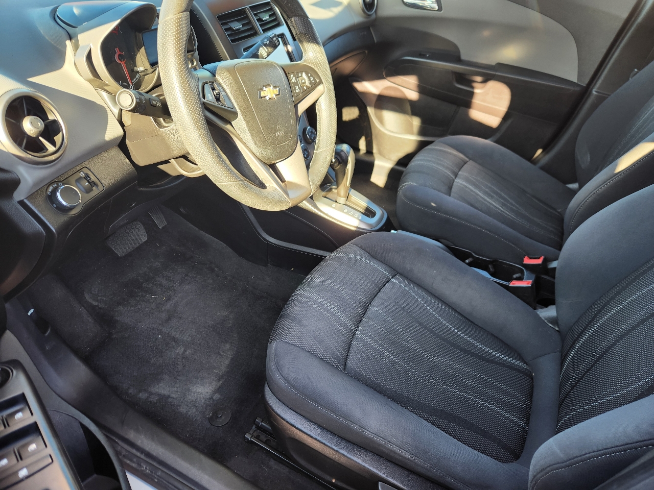 Chevrolet Sonic LT Auto 5-Door 2016