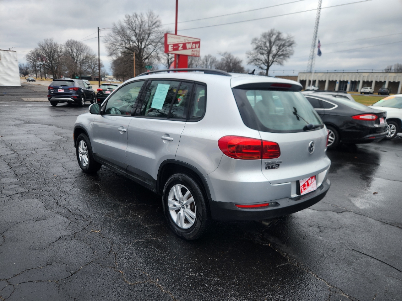 Volkswagen Tiguan SE 2016